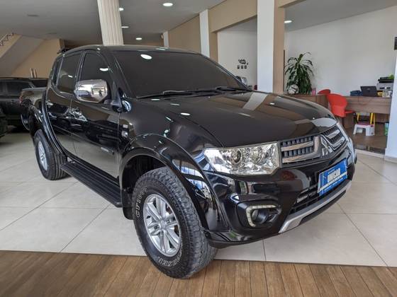 MITSUBISHI L200 TRITON 3.2 HPE 4X4 CD 16V TURBO INTERCOOLER DIESEL 4P AUTOMÁTICO